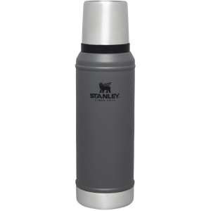 Charcoal Grey Stanley Classic Legendary Vacuum Insulated Bottle | 1.0 QT Vacuum Bottles | 48167-NPMB