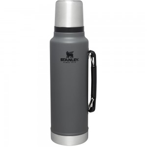 Charcoal Grey Stanley Classic Legendary Vacuum Insulated Bottle | 1.5 QT Vacuum Bottles | 47160-FPNJ