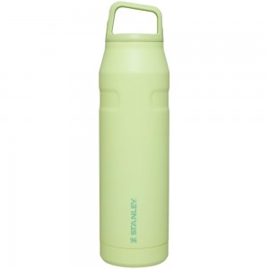 Green Stanley IceFlow™ Bottle with Cap and Carry+ Lid | 36 OZ Water Bottles | 85304-OKWG