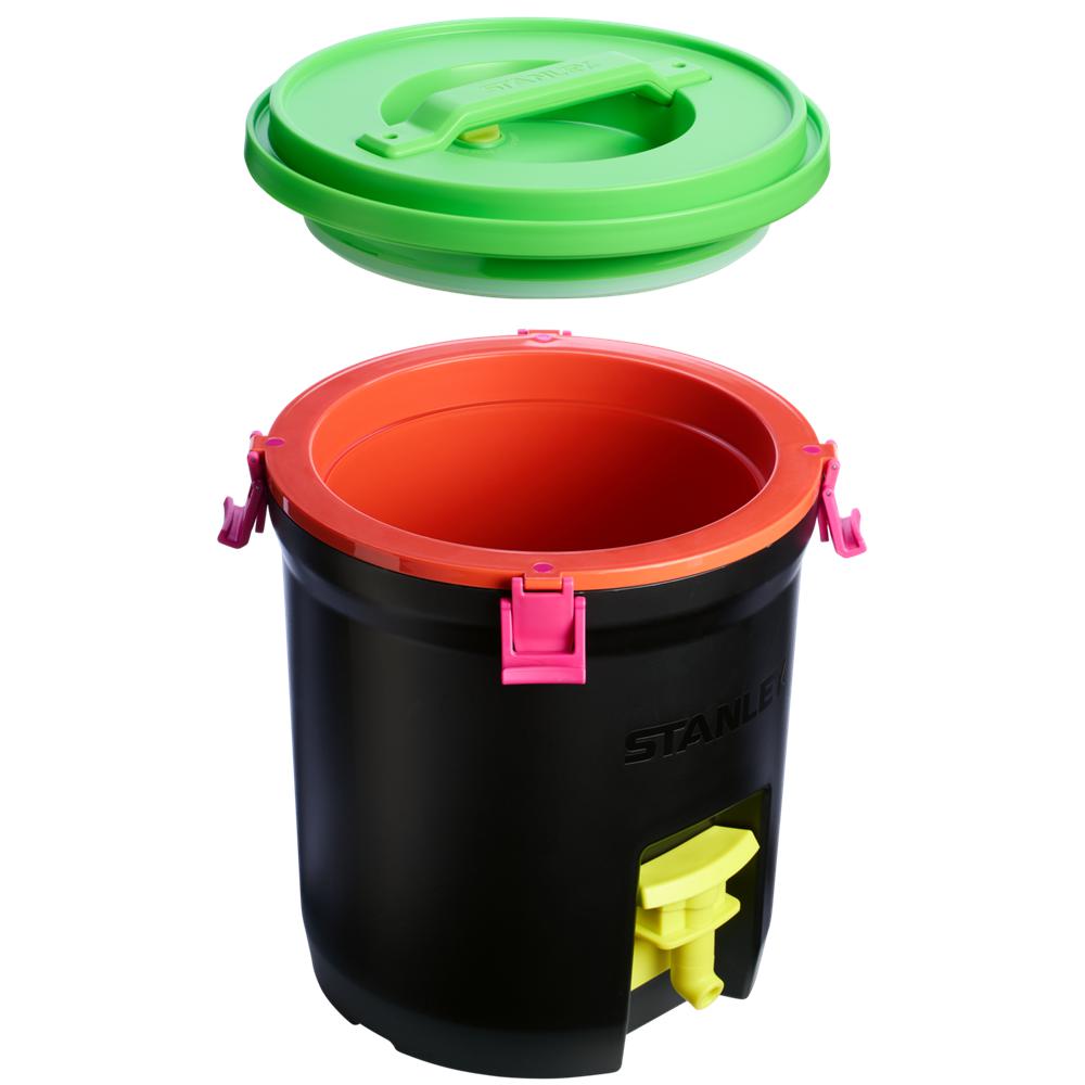 Black Neon Stanley Adventure Fast Flow 2 Gallon JUGS | 04593-DKSG