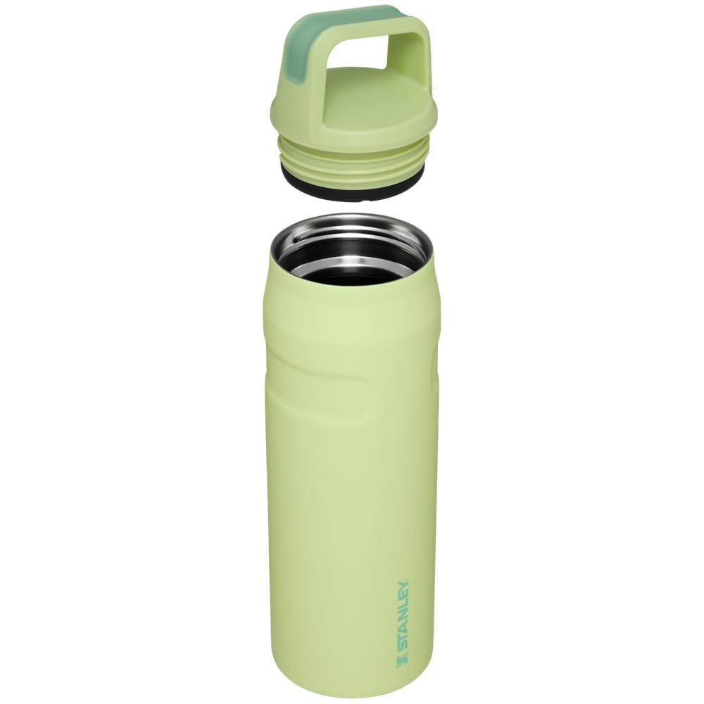 Green Stanley IceFlow™ Bottle with Cap and Carry+ Lid | 24 OZ Water Bottles | 27804-KFBH