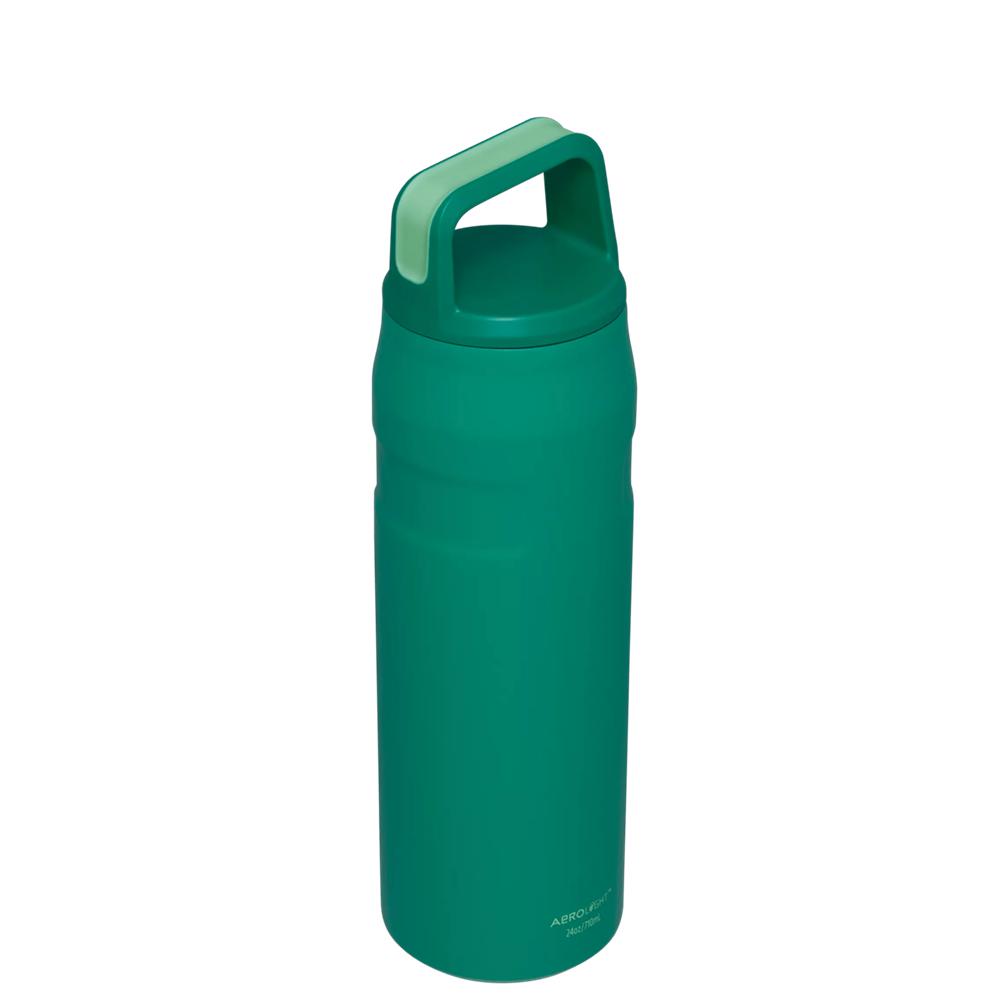 Green Stanley IceFlow™ Bottle with Cap and Carry+ Lid | 24 OZ Water Bottles | 06987-NOJF