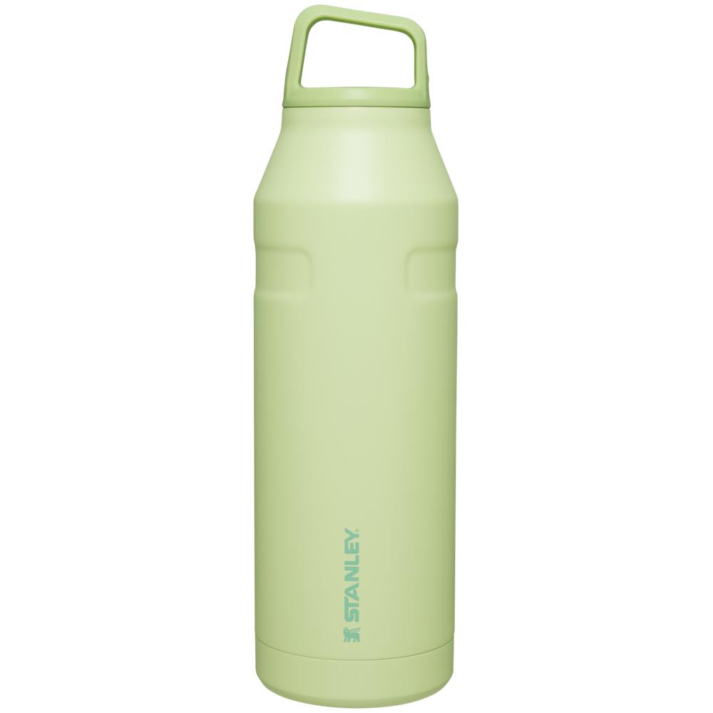 Green Stanley IceFlow™ Bottle with Cap and Carry+ Lid | 50 OZ Water Bottles | 65234-MCHQ