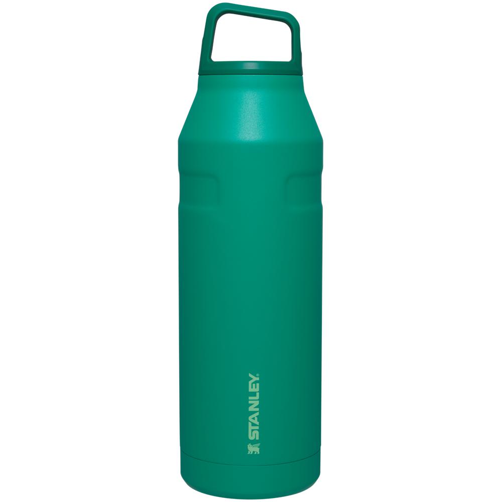 Green Stanley IceFlow™ Bottle with Cap and Carry+ Lid | 50 OZ Water Bottles | 64297-VDEW