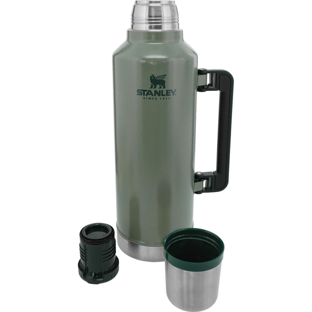 Hammertone Green Stanley Classic Legendary Vacuum Insulated Bottle | 2.5 QT Vacuum Bottles | 56810-MKZU